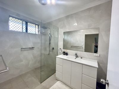2 / 80 Hollywood Boulevard, White Rock