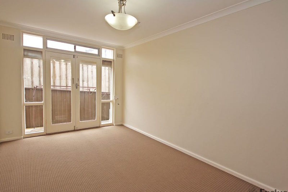 2 / 74A Queen Street, Concord West