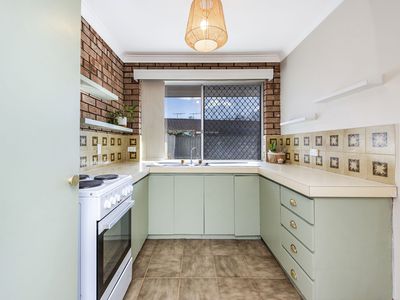 9 / 5 Louise Street, Rockingham
