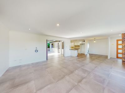 8 Strover Court, Springwood