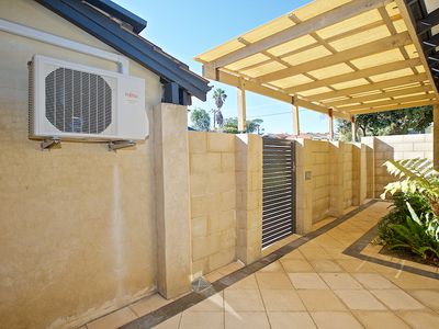 8/9-11 Hinderwell Street, Scarborough