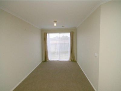 2 Brookville Avenue, Werribee