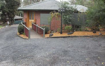1 Grandview Road, Belgrave Heights