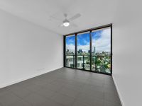 1907 / 10 Trinity Street, Fortitude Valley