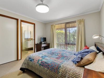 2 Kerris Cct, Seymour