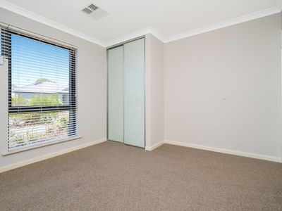 13 Denmark Loop, South Guildford