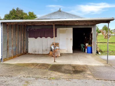 15 Sinclair Avenue, Nightcaps