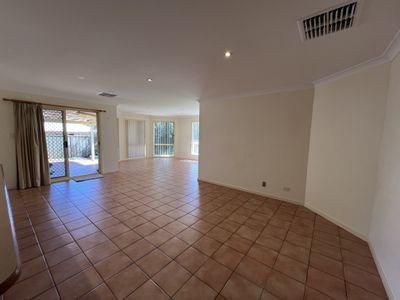 4 Gasnier Place, Dubbo