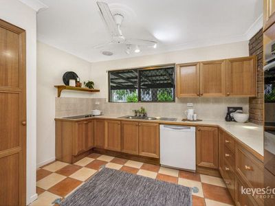 9 Wistaria Court, Annandale