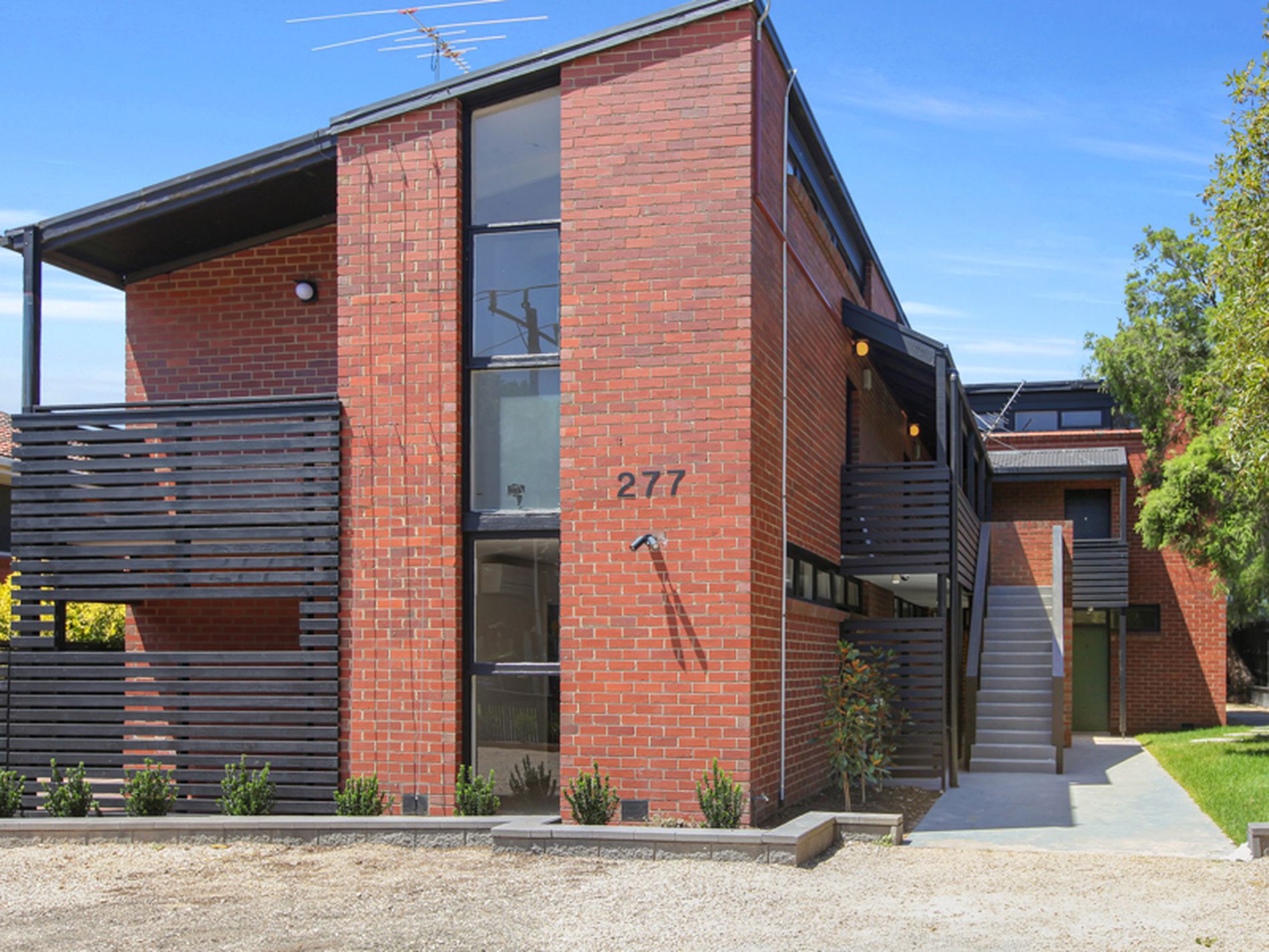 1 / 277 Nicholson Street, Seddon
