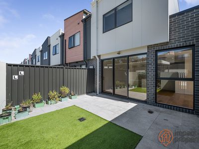 129 Sutherland Crescent, Taylor