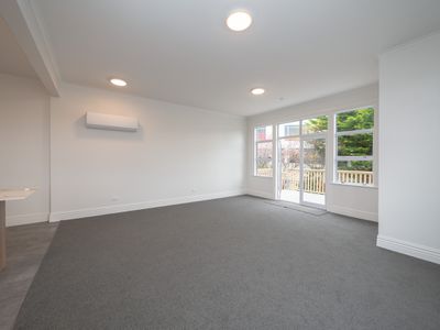 1 / 209 Cargill Street, City Centre