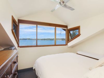 11 Grand Pde, Bonnells Bay