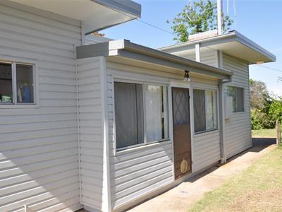 82 Hill  St, Forbes