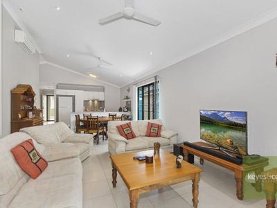8A Elford Place, Mount Louisa