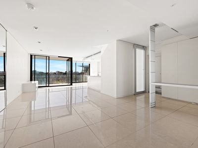 808 / 250 Saint Kilda Road, Southbank