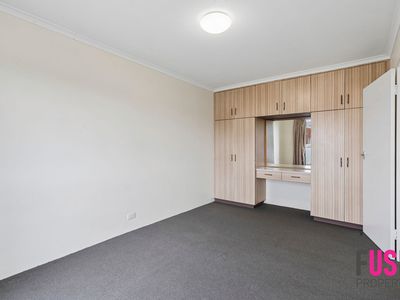 15 / 30 Trinculo Place, Queanbeyan East