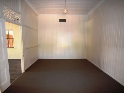24 Wompoo Road, Longreach