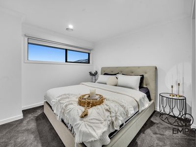 45 Stonefox Circuit, Clyde North