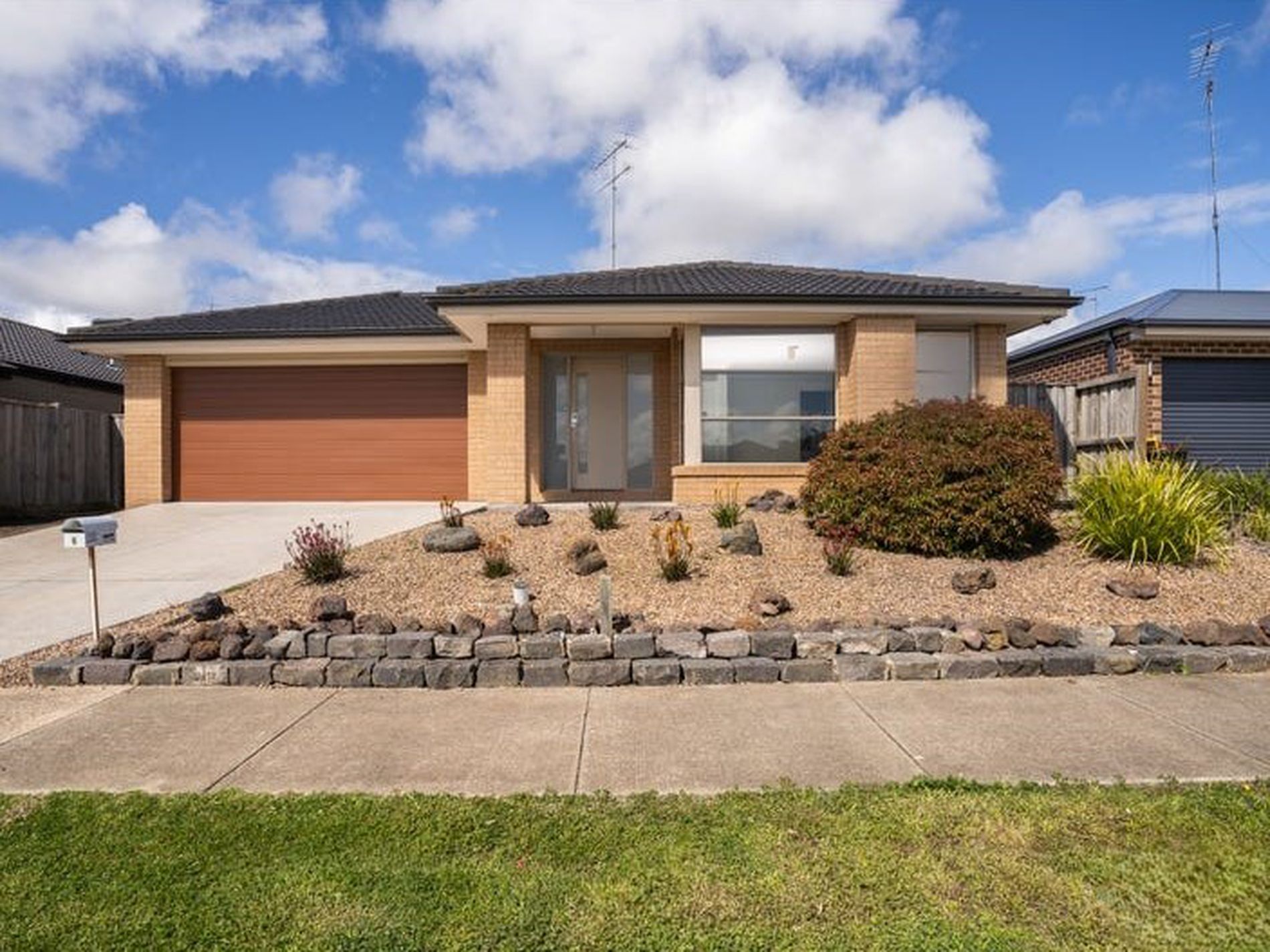 6 Ebbtide Drive, Leopold
