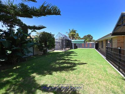 92 Balladong Loop, Carramar