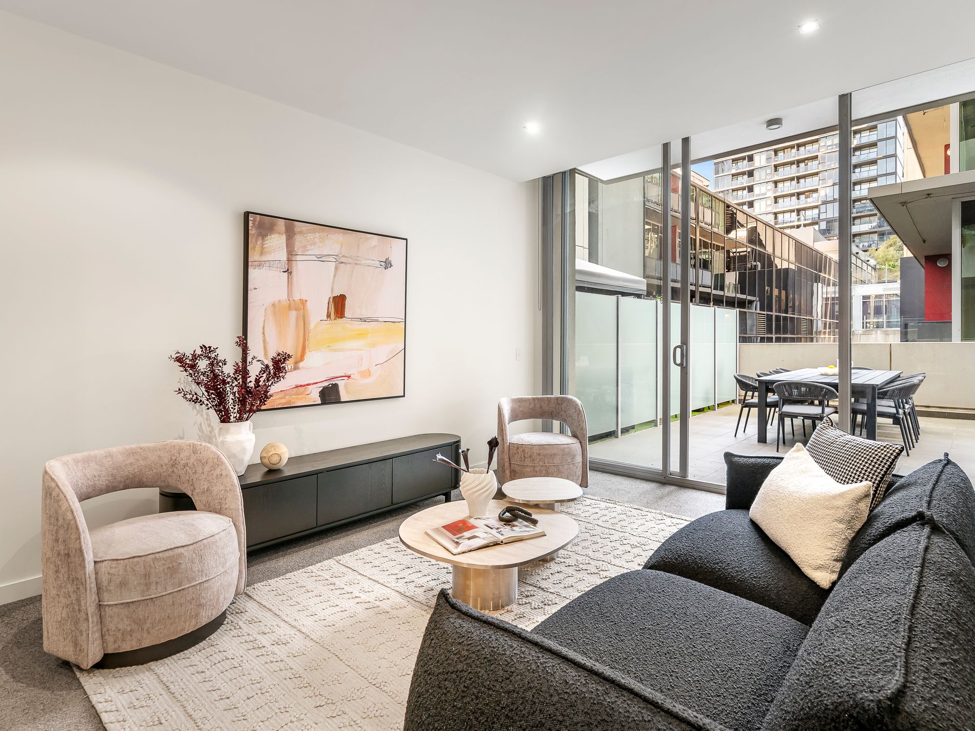 306 / 12 Yarra Street, South Yarra