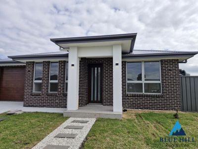 1 / 27 Crestwood Road, Thornton