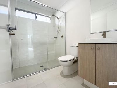 8 Cordelia Street, Eglinton