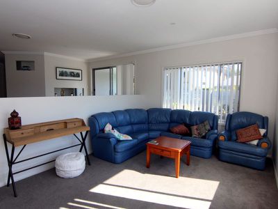 2 / 1 Bakara Court, Forster