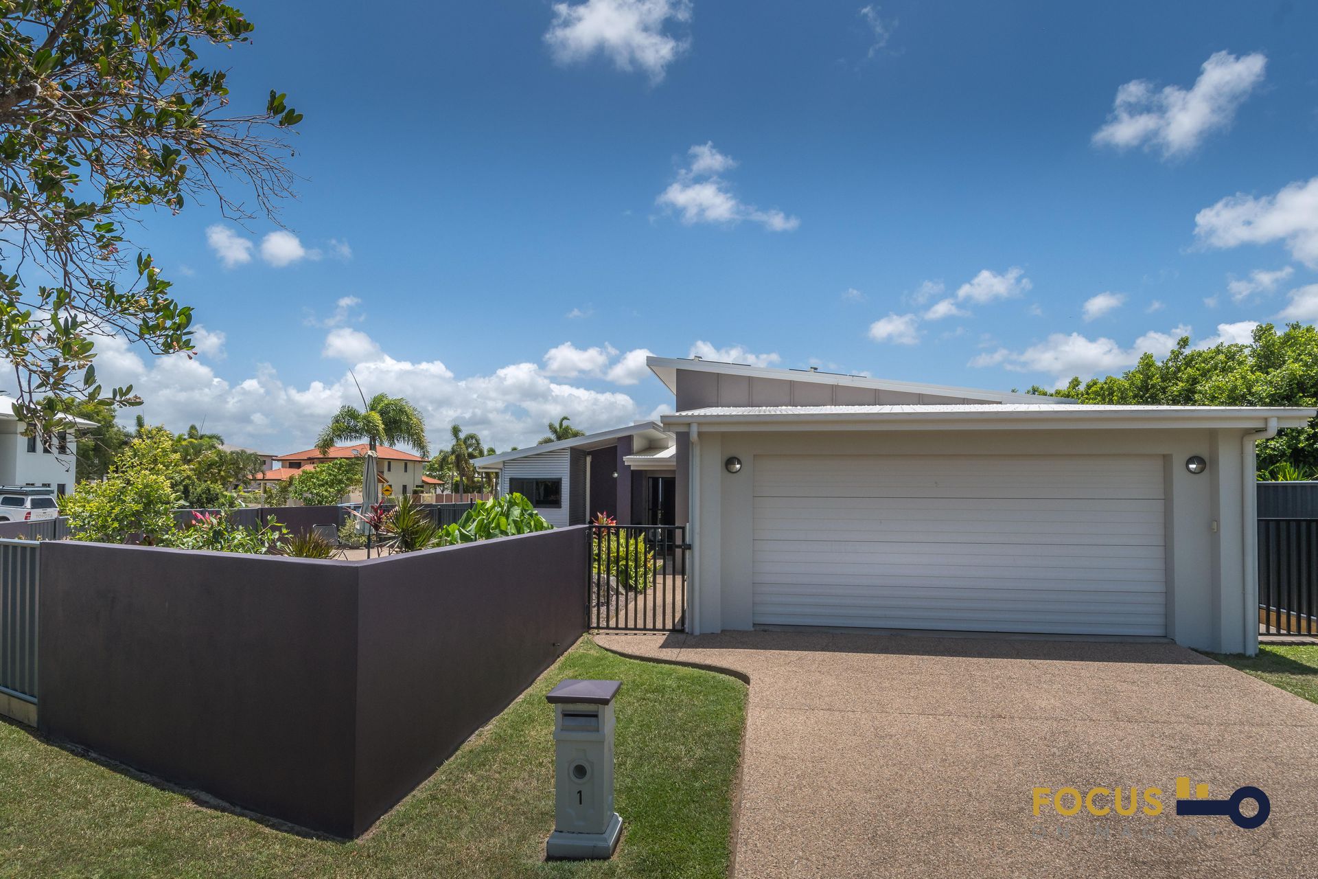 1 Gingham Street, Glenella