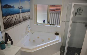 59 Tradewinds Avenue, Summerland Point