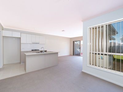 6 Reeves Crescent, Bonnyrigg