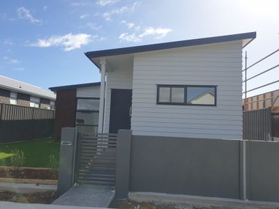 24 Karearea Avenue, Kenepuru