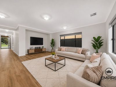 32 Theatre Circuit, Clyde North