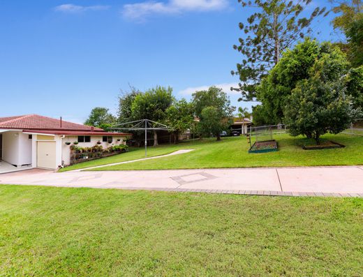 Cooroy Home with Double Frontage image 11