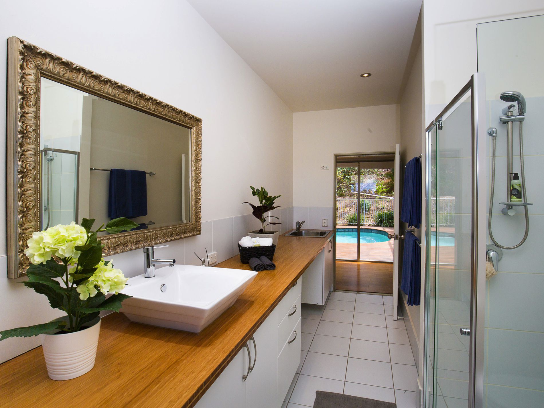 9 Hinterland Cl, Tinbeerwah