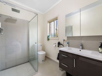 24 Woodburne Drive, Sale