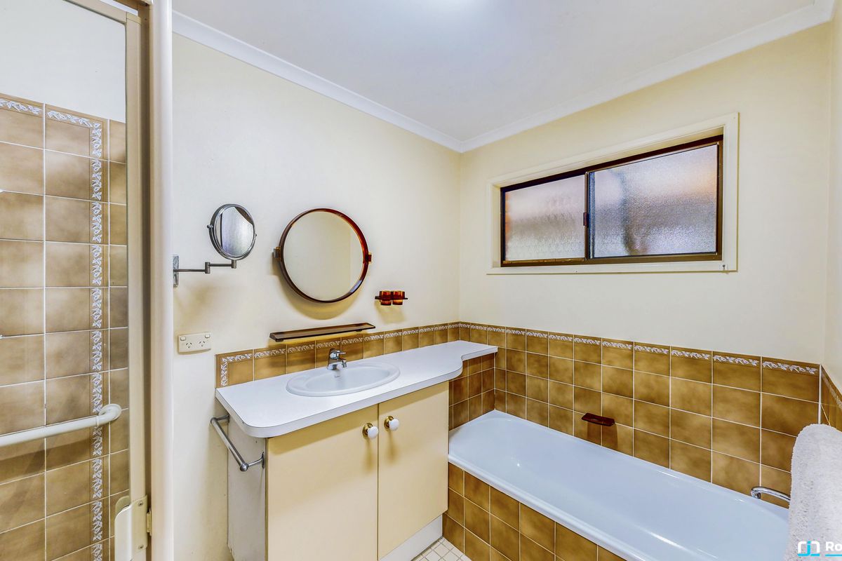 8 Palm Grove Crescent, Tewantin