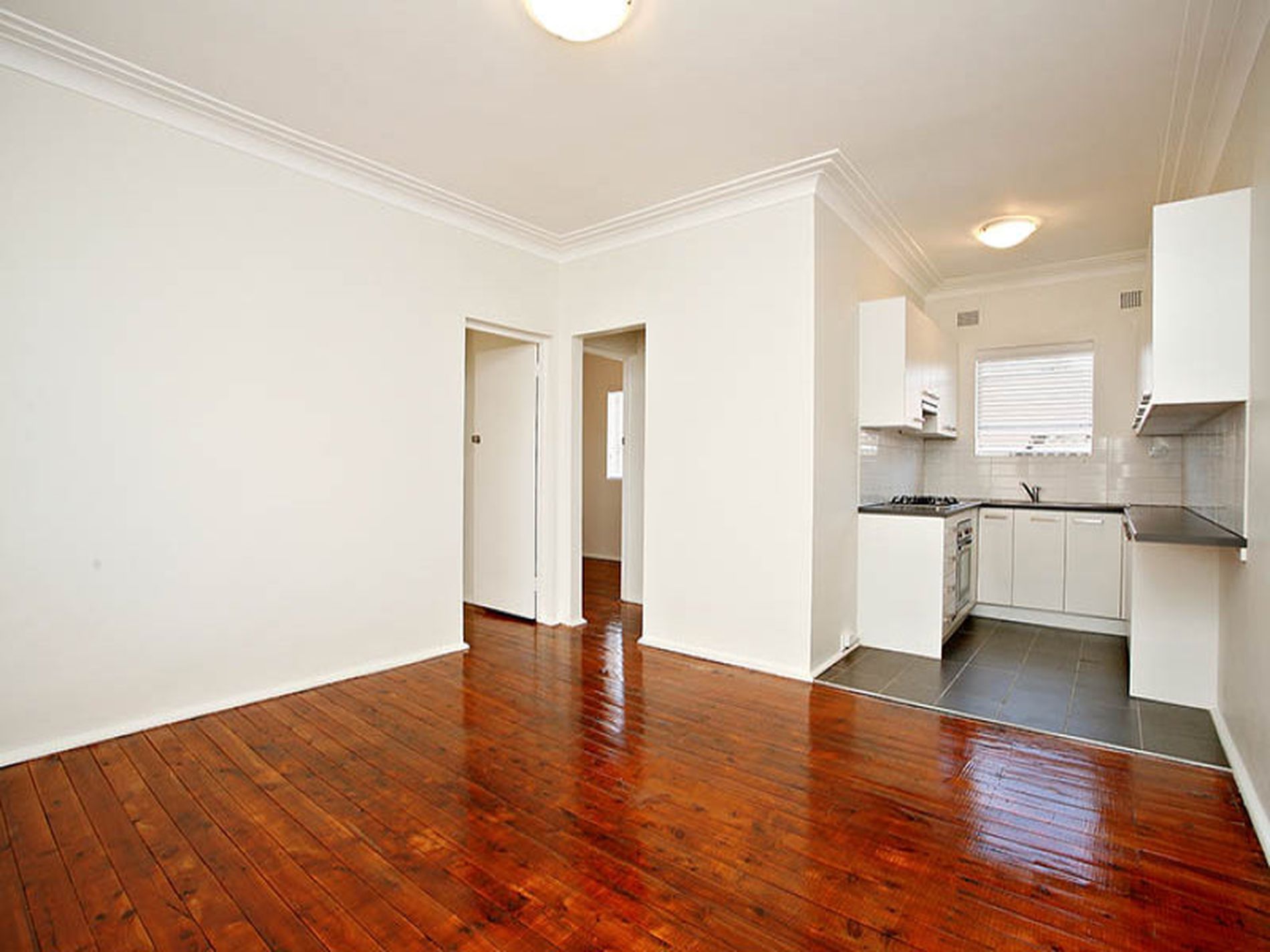 2 / 11 Derby St, Kogarah