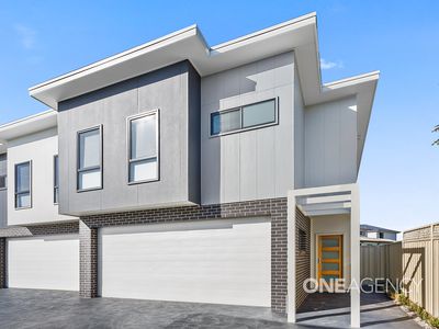 4 / 8 Fraser Crescent, Albion Park