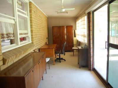 4 Knock  Cres, Beverly Hills