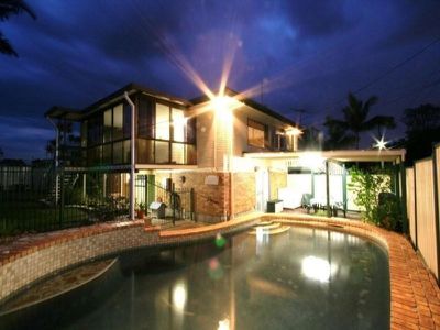 1 Camelot Street, Underwood