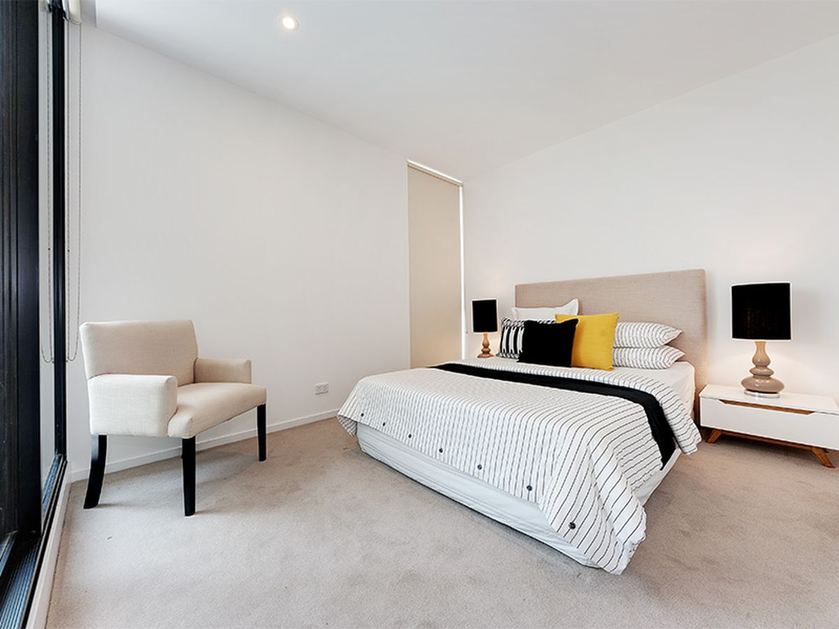 215 / 28-30 Anderson Street, Cha...