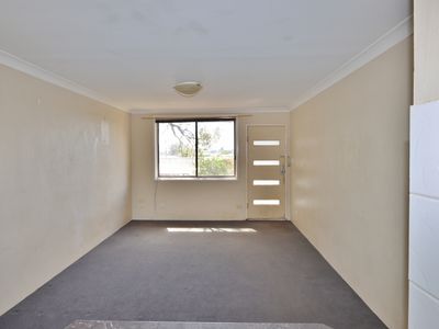 5 / 2 Lakeside Drive, Eden
