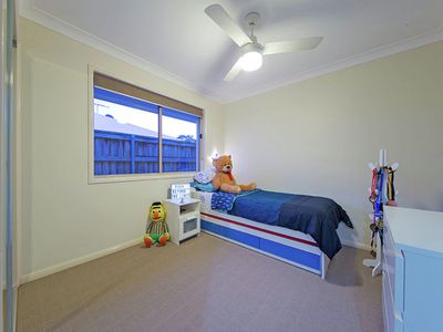 5 Brush Box Place, Wakerley
