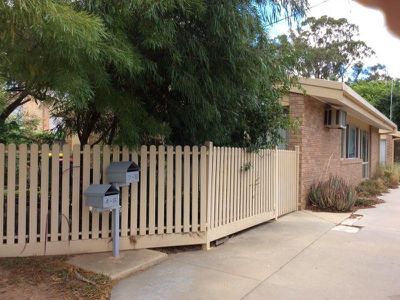 4 / 8 YARREIN Street, Barham