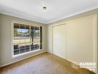 12 Galloway Drive, Dubbo