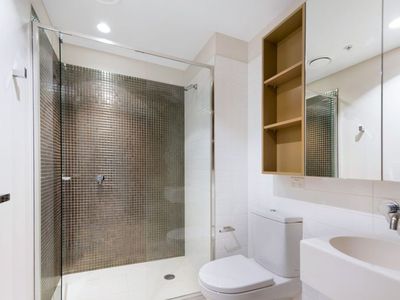 3004 / 33 MacKenzie Street, Melbourne