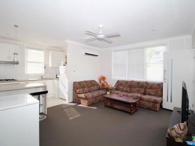 328 Rocket Street, West Bathurst