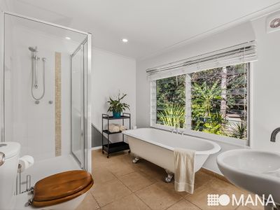 11 Waranga Crescent, Burringbar